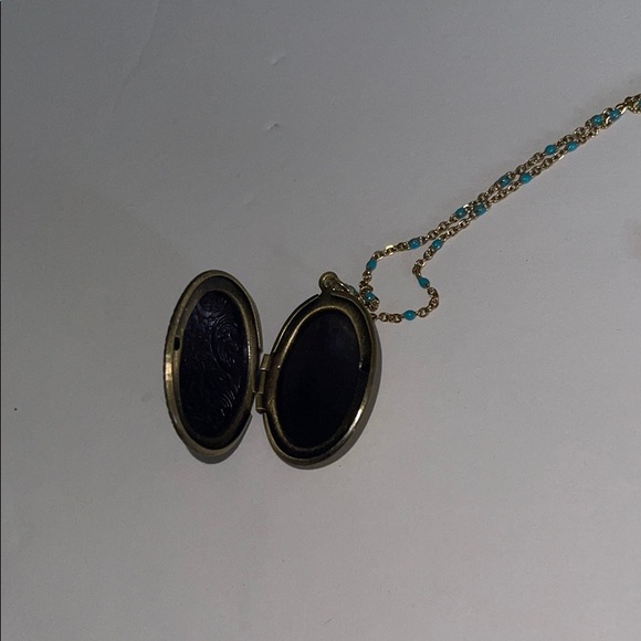 Golden Flower - Picture 2 of 2